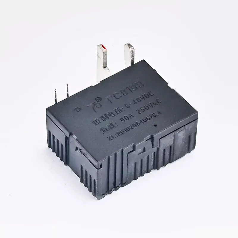 Как управлявате заключващо реле?