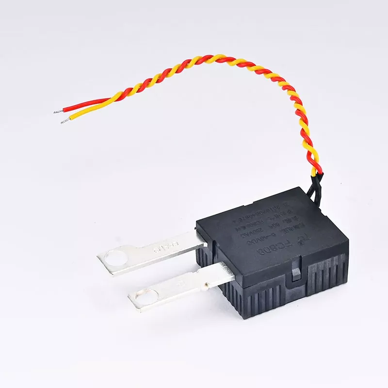 80A трифазно блокиращо реле за стенен монтаж